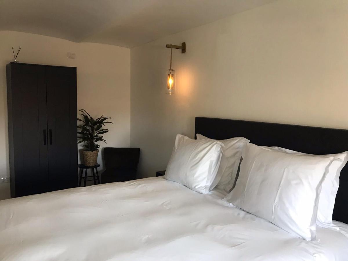 Sotto La Vigna Charm Stay Adults Only Vacation Suite Montegrosso dʼAsti Eksteriør bilde