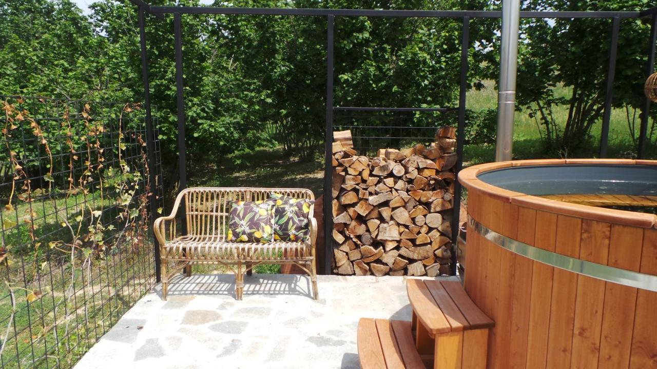 Sotto La Vigna Charm Stay Adults Only Vacation Suite Montegrosso dʼAsti Eksteriør bilde